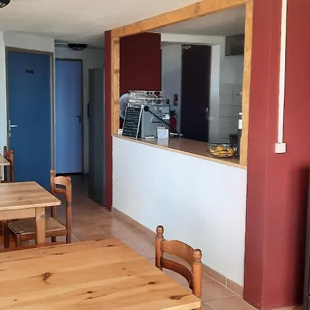 Hostel Refuge Du Mont Chiran